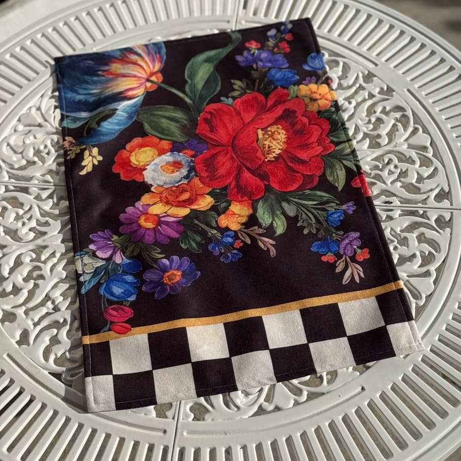 Damalı Çiçekli Fırın Örtüsü